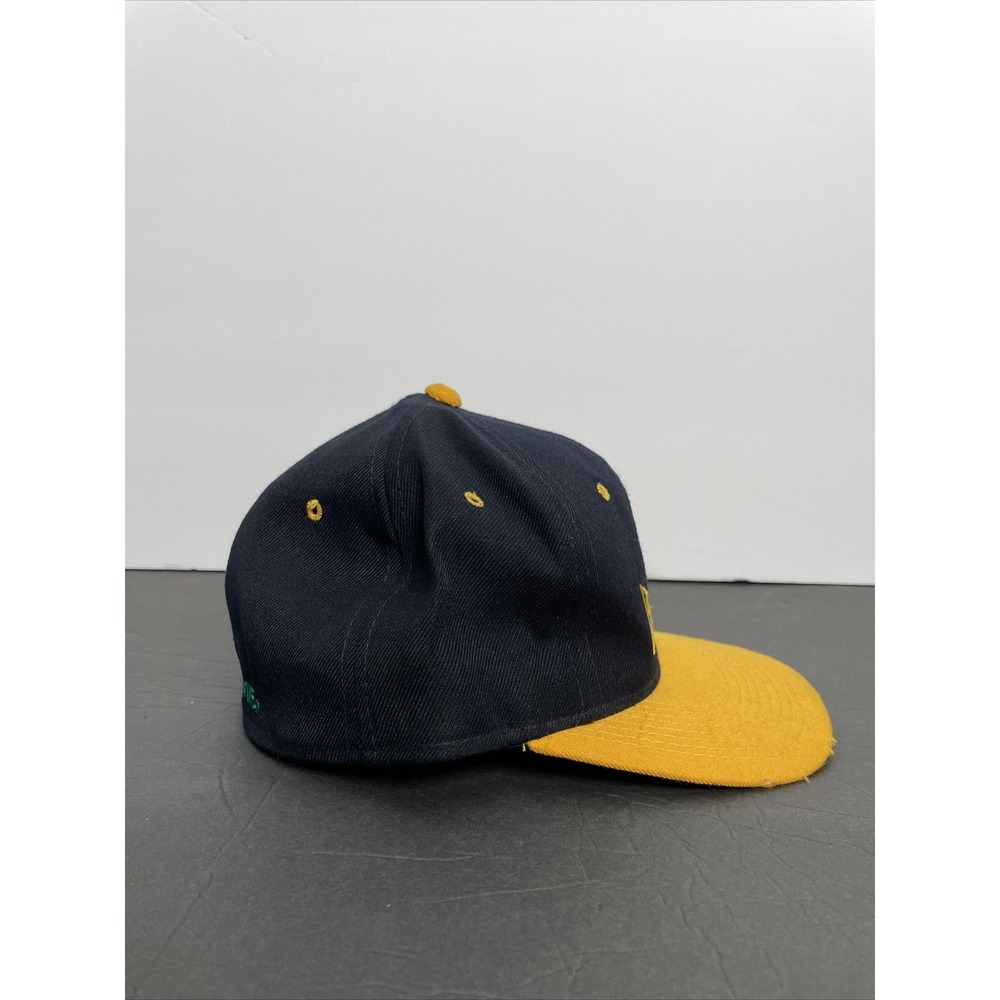 Vintage Notre Dame Fighting Irish Hat Cap Fitted 7 1/4 Mens NCAA College Blue - Picture 4 of 8